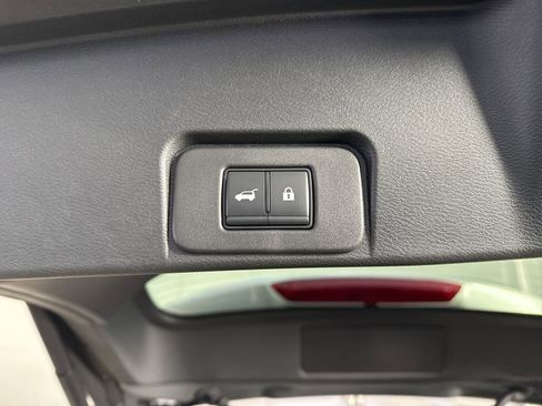 Certified 2023 Nissan Rogue Platinum image 35