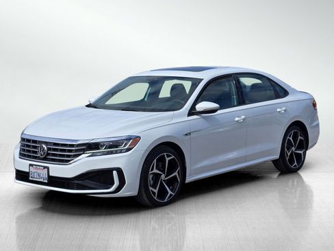 Used 2021 Volkswagen Passat 2.0T R-Line image 8