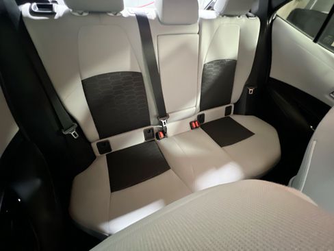 Used 2021 Toyota Corolla SE FWD image 33