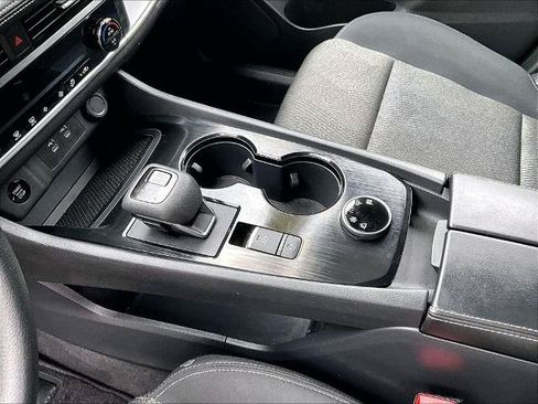 Certified 2024 Nissan Rogue SV AWD/4WD image 20
