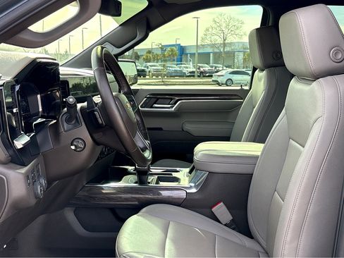 Used 2025 Chevrolet Silverado 1500 LTZ w/ Z71 Off-Road Package image 17
