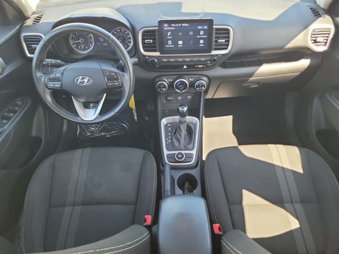 Used 2021 Hyundai Venue SEL w/ Cargo Package FWD image 16