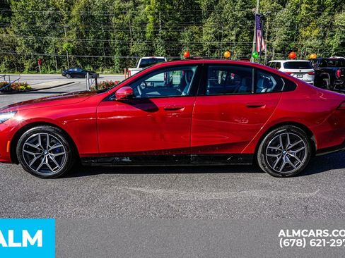 Used 2025 BMW i5 eDrive40i w/ M Sport Package image 7