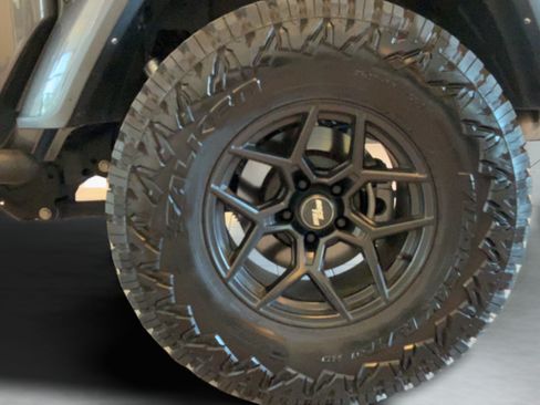 Used 2022 Jeep Gladiator Sport AWD/4WD image 43