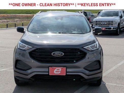 Used 2022 Ford Edge SE w/ Black Appearance Package image 2