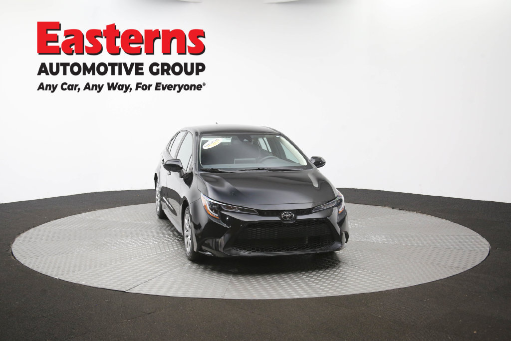 Used 2021 Toyota Corolla LE w/ Carpet Mat Package (TMS) FWD image 54