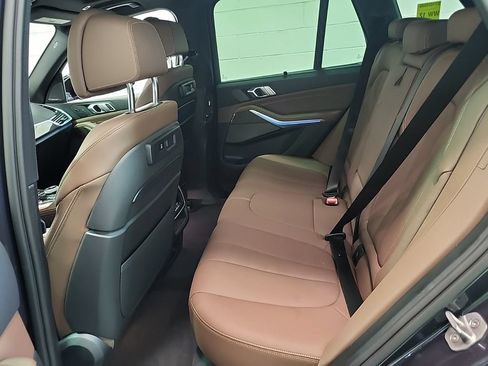 Used 2022 BMW X5 xDrive45e w/ Executive Package AWD/4WD image 4