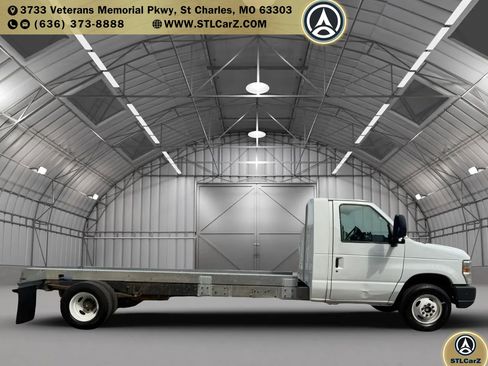 Used 2011 Ford E-450 and Econoline 450 Super Duty RWD image 4