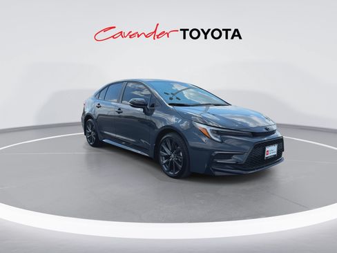 Certified 2026 Toyota Corolla SE FWD image 2