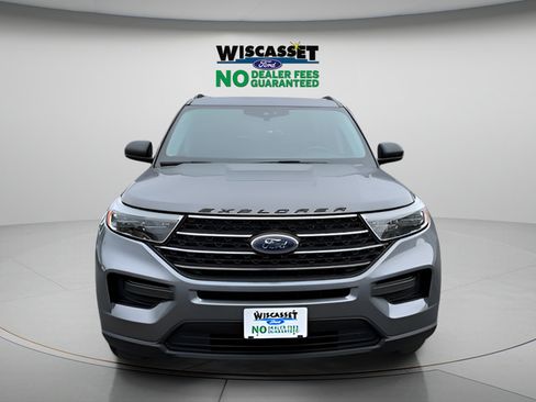 Used 2023 Ford Explorer XLT AWD/4WD image 10