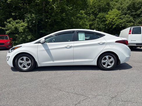 Used 2014 Hyundai Elantra SE FWD image 4