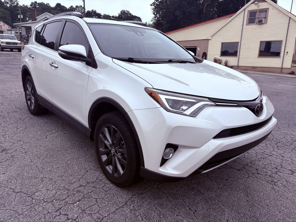 Used 2018 Toyota RAV4 Limited FWD image 7