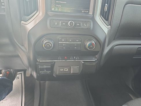 Used 2021 Chevrolet Silverado 2500 Custom w/ Gooseneck/5TH Wheel Package AWD/4WD image 28