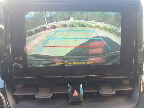 Used 2024 Toyota Corolla LE image 28