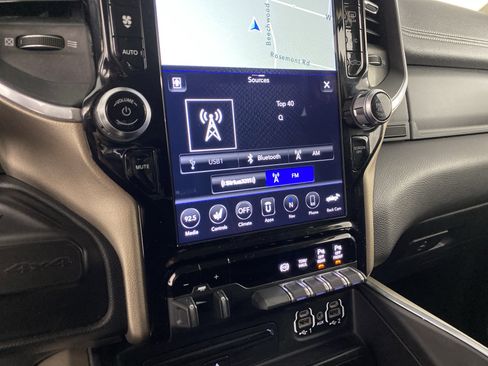 Used 2019 RAM 2500 Laramie AWD/4WD image 35