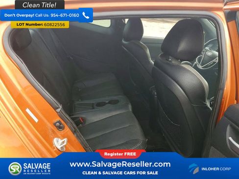Used 2016 Hyundai Veloster Turbo FWD image 13