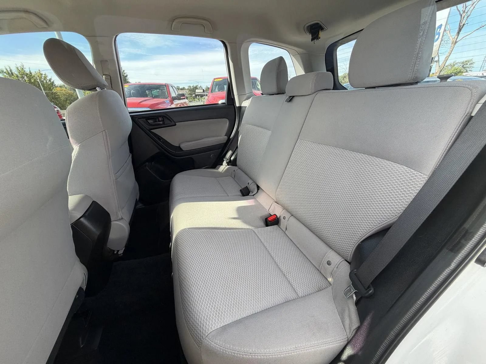 Used 2014 Subaru Forester 2.5i AWD/4WD image 17
