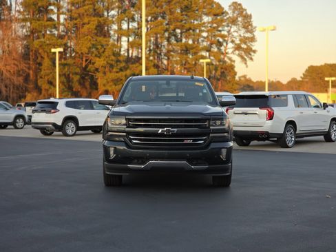 Used 2018 Chevrolet Silverado 1500 LTZ Z71 w/ LTZ Plus Package image 2