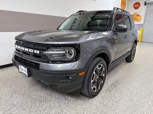 Used 2023 Ford Bronco Sport Outer Banks w/ Tech Package AWD/4WD image 3