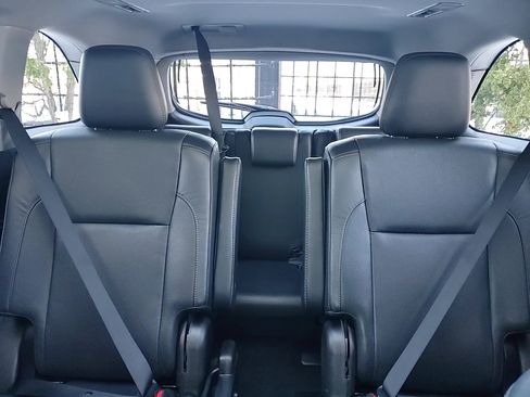 Used 2019 Toyota Highlander Limited image 21