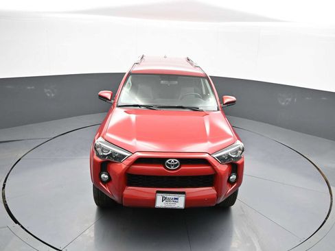 Used 2016 Toyota 4Runner SR5 AWD/4WD image 33