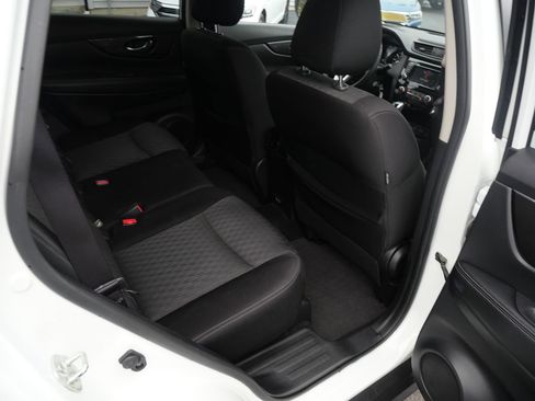 Used 2020 Nissan Rogue S w/ Special Edition Package image 23