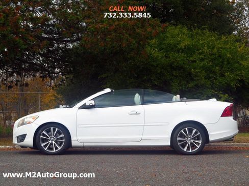 Used 2012 Volvo C70 T5 image 4