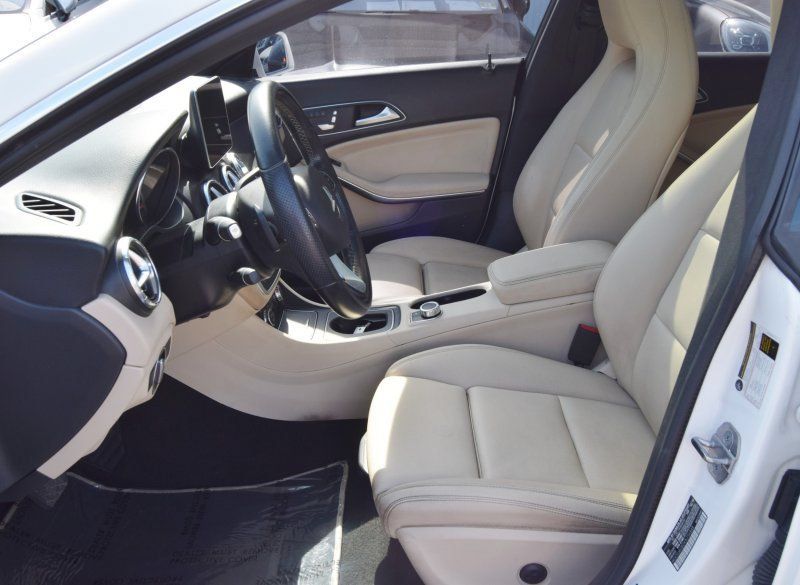 Used 2019 Mercedes-Benz CLA 250 4MATIC w/ Premium Package image 19