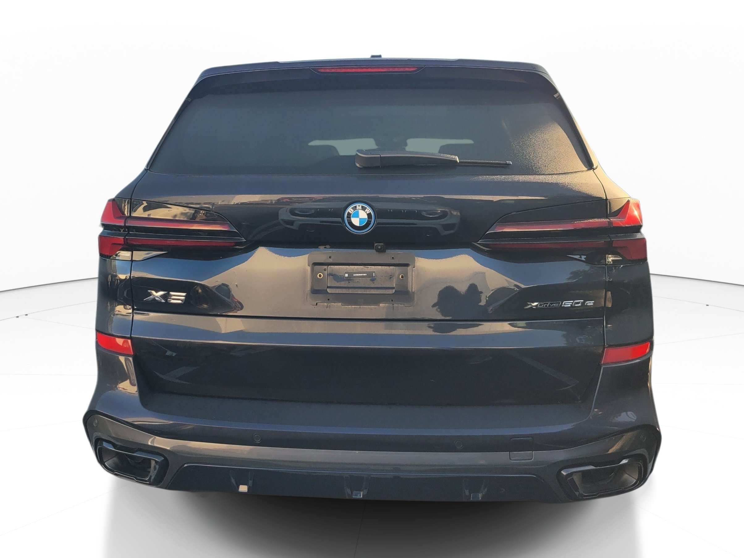 Used 2025 BMW X5 xDrive50e w/ Executive Package AWD/4WD image 5