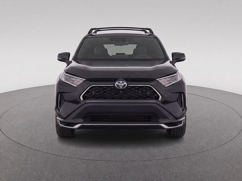 Used 2021 Toyota RAV4 SE w/ Weather & Moonroof Package AWD/4WD image 5