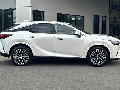 New 2025 Lexus RX 350 w/ Convenience Package AWD/4WD image 3