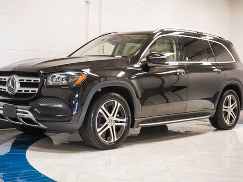 Used 2022 Mercedes-Benz GLS 450 4MATIC w/ Warmth & Comfort Package image 4