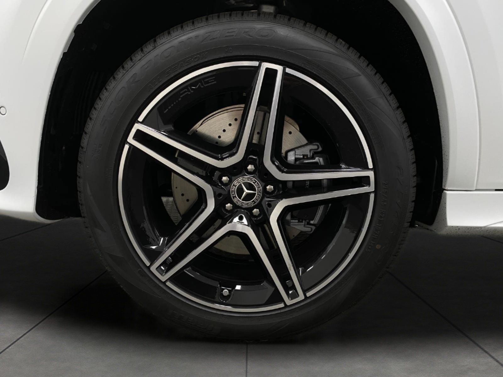 New 2026 Mercedes-Benz GLS 450 4MATIC image 13