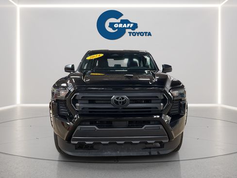 Used 2024 Toyota Tacoma SR AWD/4WD image 12
