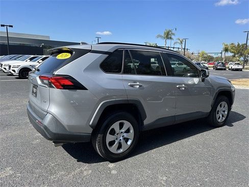 Used 2020 Toyota RAV4 LE image 5