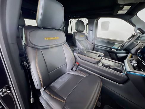 New 2026 Ford Expedition Tremor image 19