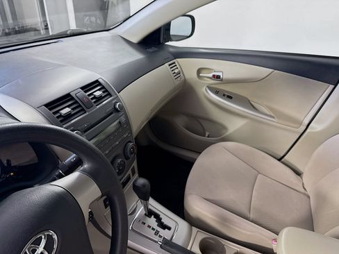 Used 2011 Toyota Corolla LE FWD image 6