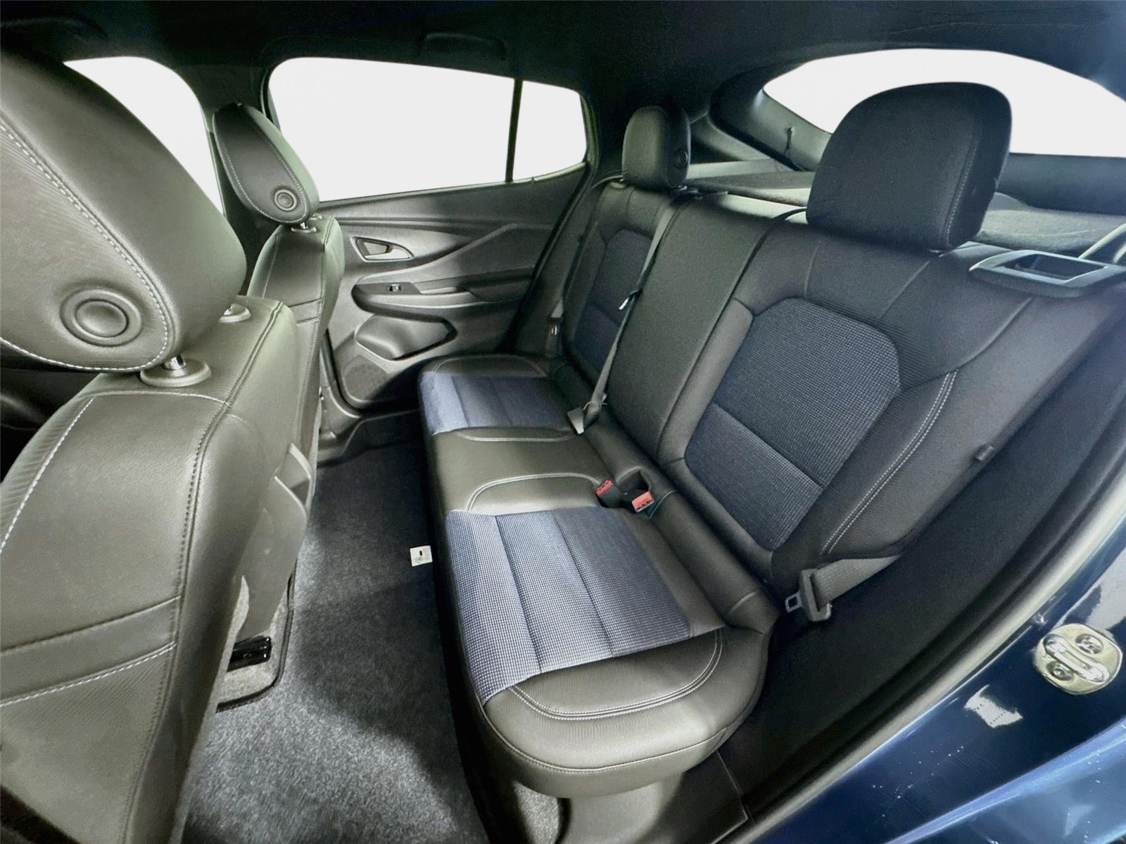 New 2026 Buick Envista Sport Touring w/ Convenience I Package FWD image 21