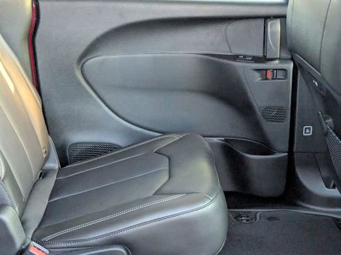 New 2026 Chrysler Pacifica Select image 33