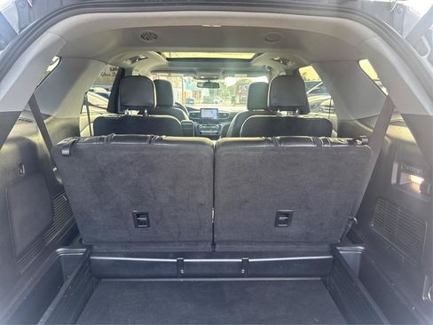 Used 2021 Ford Explorer Limited w/ Equipment Group 301A AWD/4WD image 11