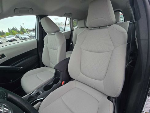 Used 2022 Toyota Corolla Cross L AWD/4WD image 22