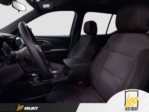 Used 2023 Chevrolet Traverse LT w/ LPO, Floor Liner Package image 21