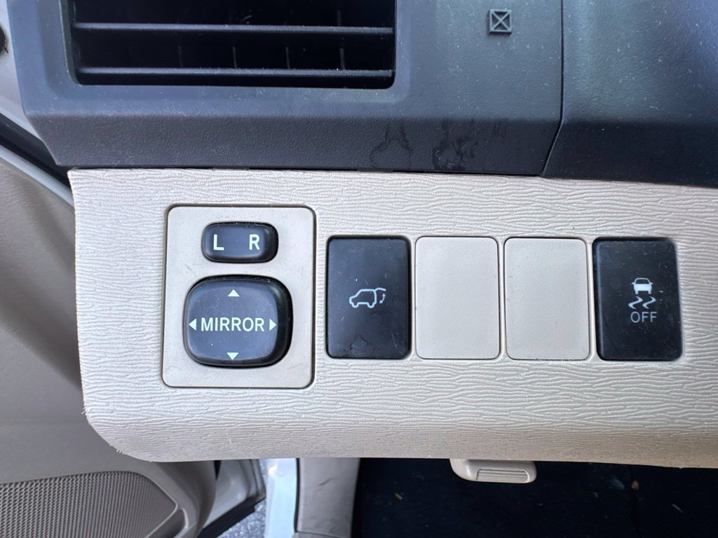 Used 2012 Toyota Venza XLE AWD/4WD image 14