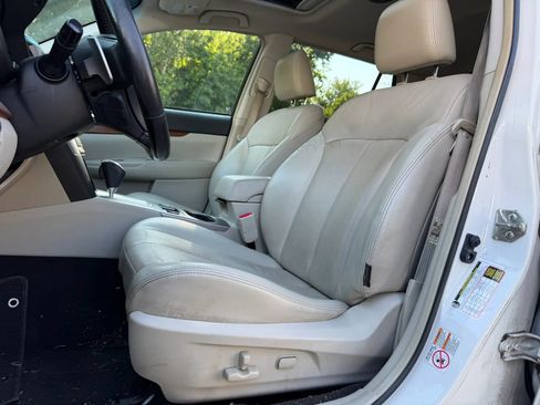 Used 2013 Subaru Outback 3.6R Limited w/ Moonroof Pkg AWD/4WD image 11