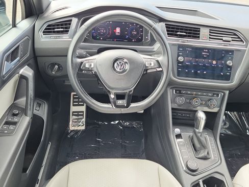 Used 2019 Volkswagen Tiguan SEL R-Line AWD/4WD image 28