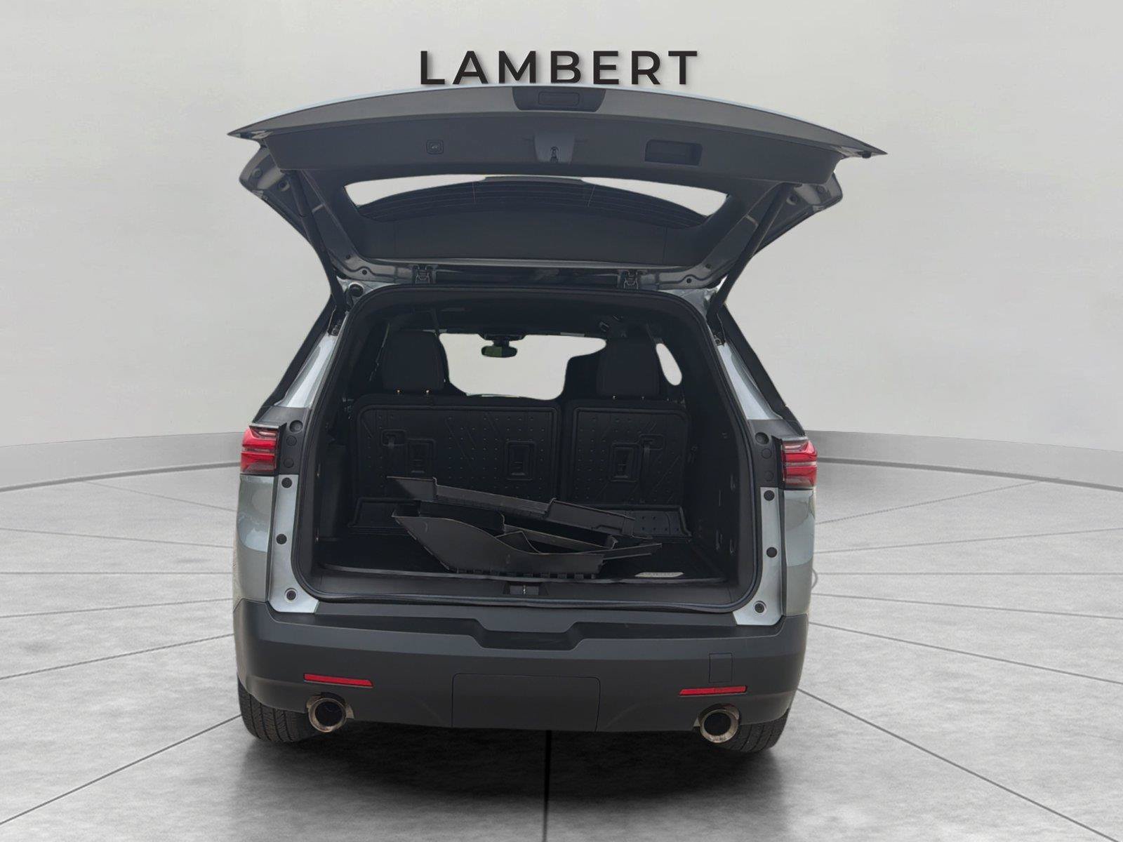 Used 2023 Chevrolet Traverse LT w/ Midnight/Sport Edition AWD/4WD image 19