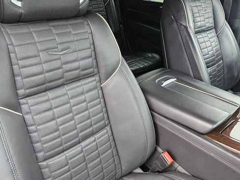 Certified 2023 Cadillac Escalade Sport Platinum w/ LPO, ONYX Package image 18