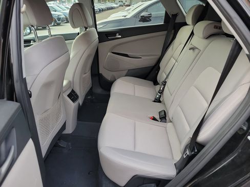 Used 2018 Hyundai Tucson Sport image 15