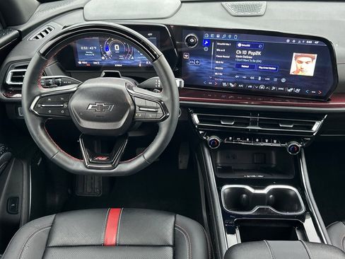 Used 2026 Chevrolet Traverse RS image 14