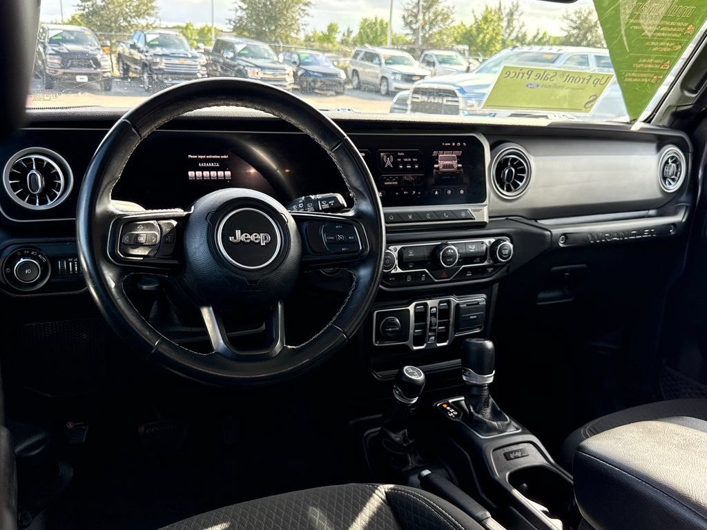 Used 2021 Jeep Wrangler Unlimited Sport AWD/4WD image 6